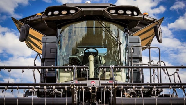 Table: How are new tractor and combine sales faring in the US in 2019?