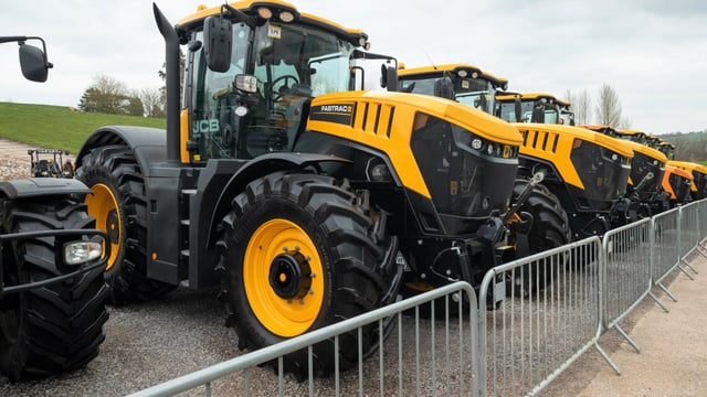 Auction report: On the 'Fastrac' to an almost-new bargain?
