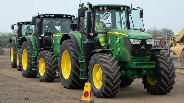 Auction report: John Deere highlights from collective April sale