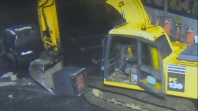 Video emerges of bandits stealing Ulster ATM