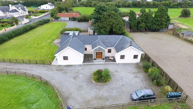 Ballingarry property offers proximity to Gurteen college
