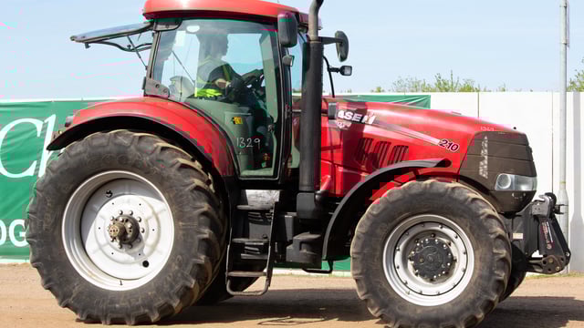 Auction report: 'Red power' ramps up at monster May sale