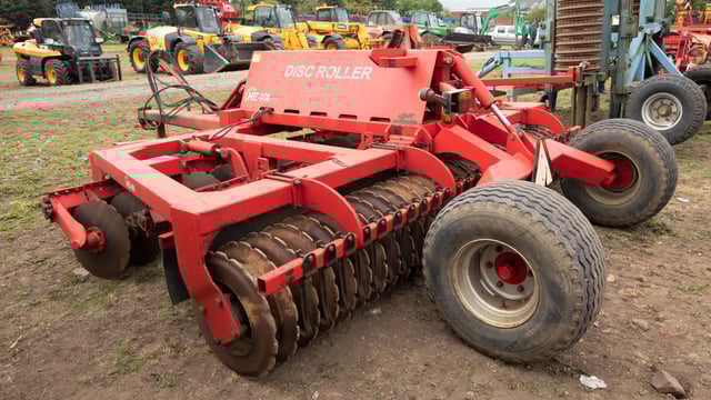 Auction report: 'Lukewarm' bidding for mix of tillage and grass machinery