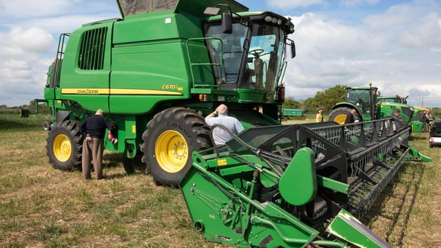 Auction report: Brisk bids for 'tidy' tillage tackle