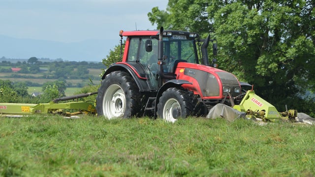 Is €21/ac a fair price for mowing silage in 2019?