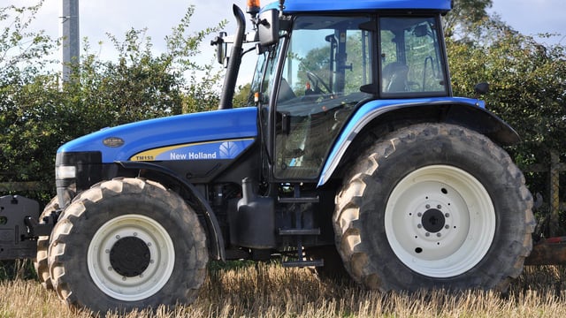 Table: Which brand of tractor is the most popular second-hand import?
