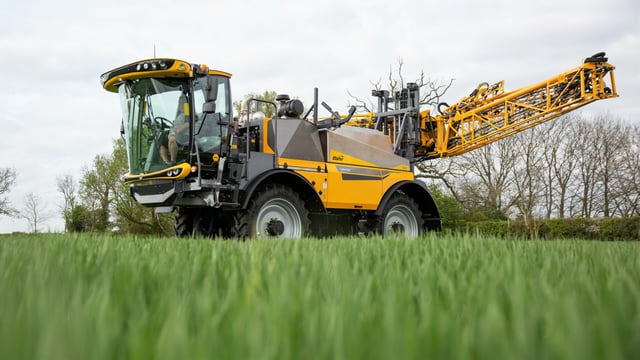 'Smaller cousin' sprayer to spread its wings at Cereals 2019