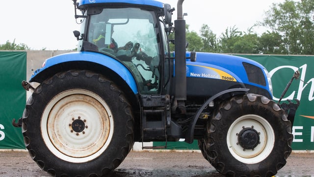 Auction report: A touch of the 'blues' at June sale in Cambridge?