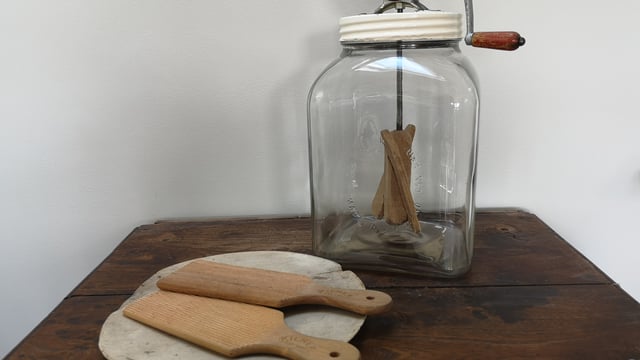 Nursing home reminiscence therapy rolls back the years