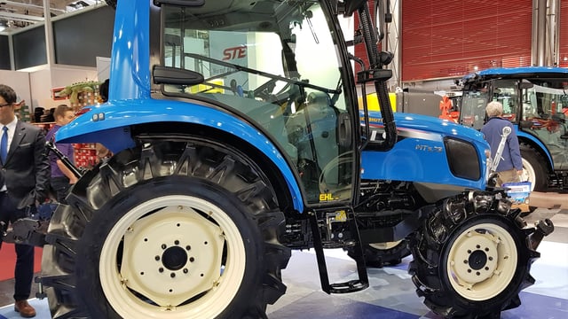 Table: '2.16 million new tractors sold across the world in 2018'
