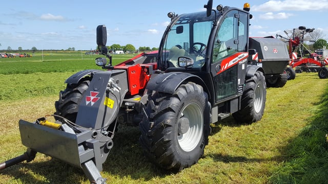 Sales of telehandlers are up; but loading shovels are down