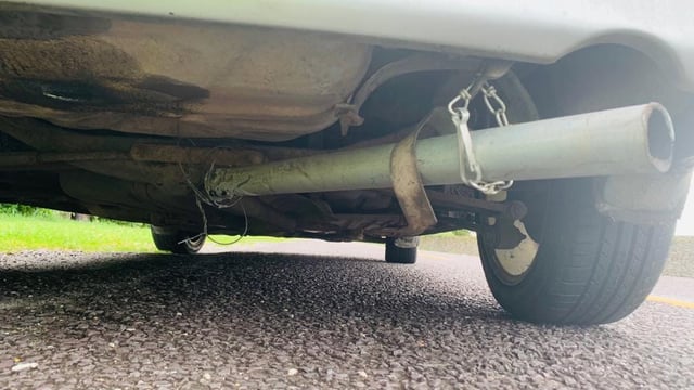 Motor 'MacGyver' reined in on rural road