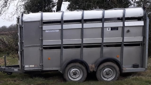 Appeal for info following theft of 2 trailers from yard