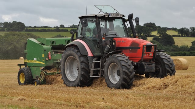 What’s the contractor charge-out rate for baling straw?