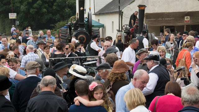 Hollywood Fair stars with pre-1950s rural heritage theme