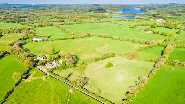 'Stud alert': 39ac equestrian holding seeks prospective buyers