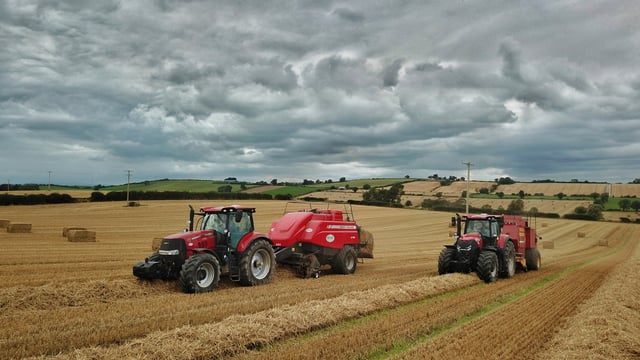 Harvest pics: Combines continue rolling as grain to hit 2.1 million tonnes