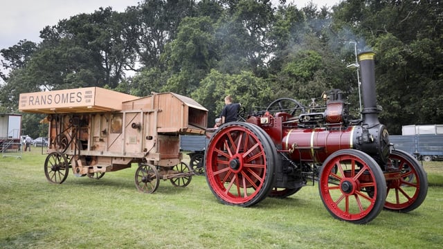 Laois steams ahead with annual threshing festival