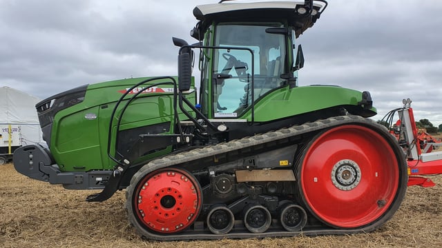 Pics: No shortage of horsepower at Fendt 'Field Days'