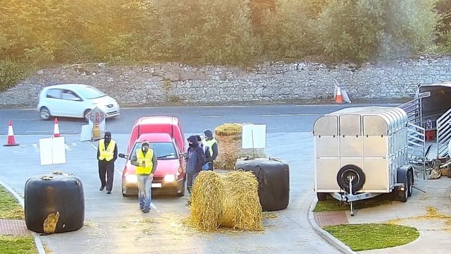 100 further layoffs at ABP Cahir as blockades continue