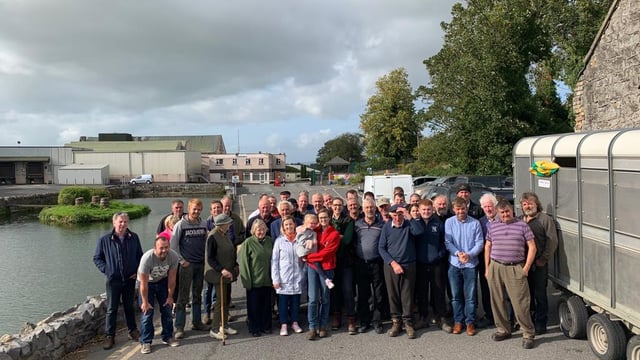 Independent Farmers meet with minister and seek voice in beef talks