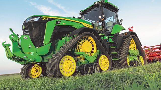 New high-powered John Deere tractors get 2 tracks, 4 wheels or 4 tracks