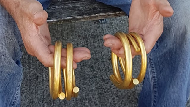 4kgs of prehistoric gold discovered by farmer goes on display