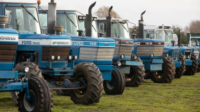 Auction report: TW mania at massive 'on-site' sale