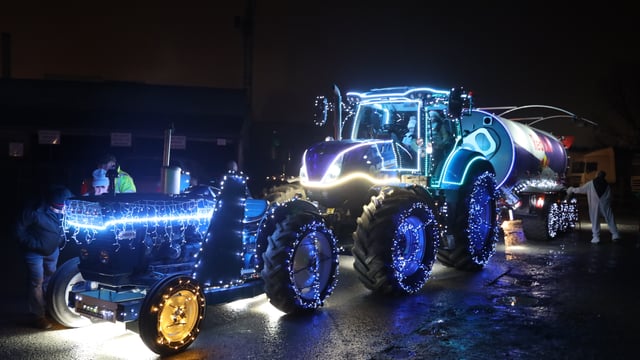 Video: 'Christmas Tractors' light up Nenagh