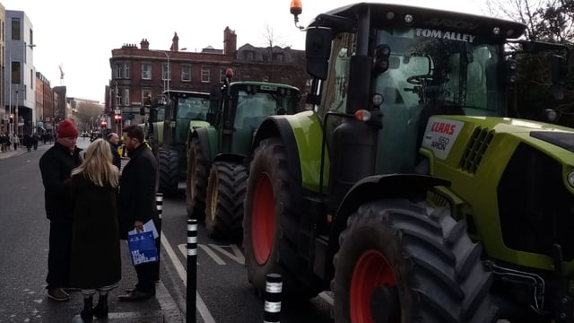 Pics: Tractor protest takes to Dublin as demonstrators call for beef price boost