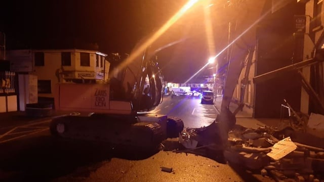 Gardaí looking for witnesses and 4x4 after attempted ATM theft