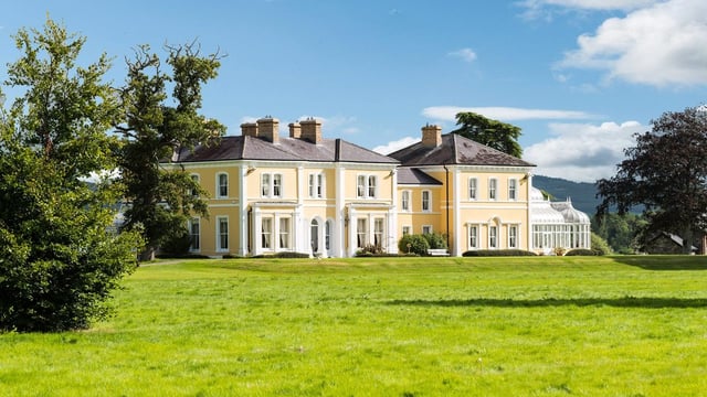 250ac of farmland, woodland, outbuildings and more... Rocketts Castle Estate has it all