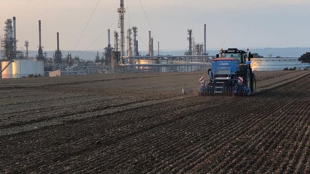 Tillage farmers out in force in fine weather