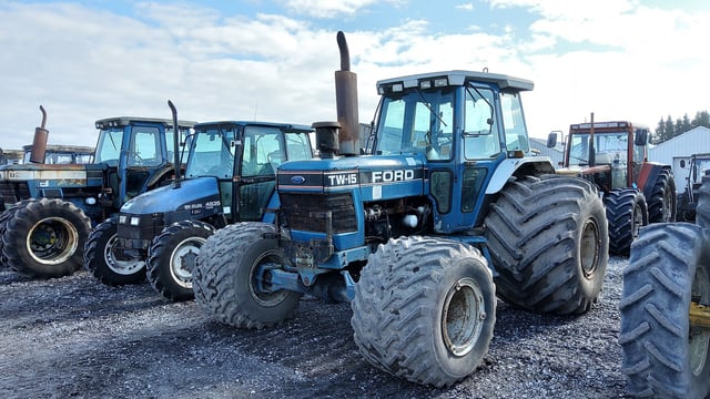 Pics: Bord na Móna to hold public auction of surplus machinery