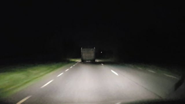Gardaí stop 'very dangerous' 4X4 with livestock trailer