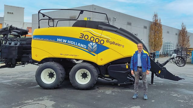 30,000th large square baler rolls off New Holland line