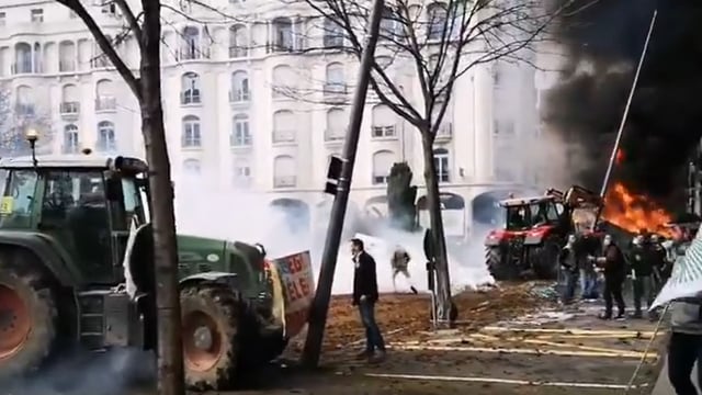 French farmers take to the streets of Clermont Ferrand to protest 'fertiliser tax'