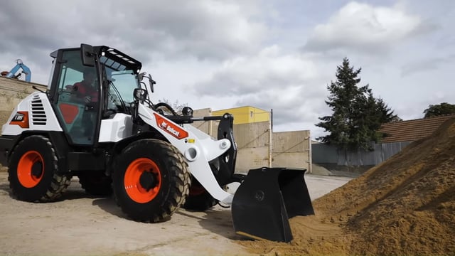 Bobcat compact wheel loader wins global design award