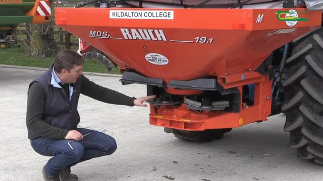 Efficient use of fertiliser: Are you calibrating your spreader properly?