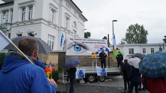 Dairy farmers across Europe to demonstrate for higher prices