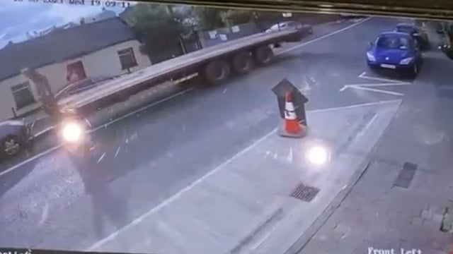 Car occupants injured after trailer disconnects from tractor