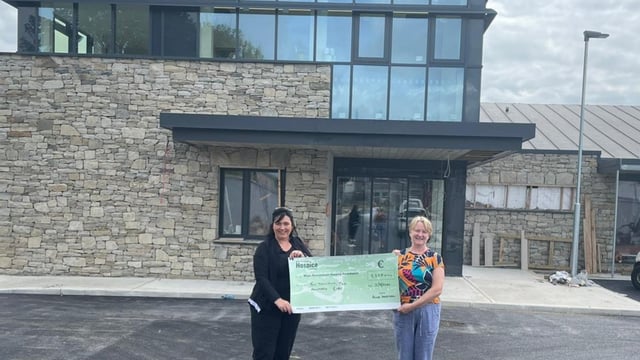 Sheep farmers donate €2200 worth of wool to Mayo/Roscommon Hospice