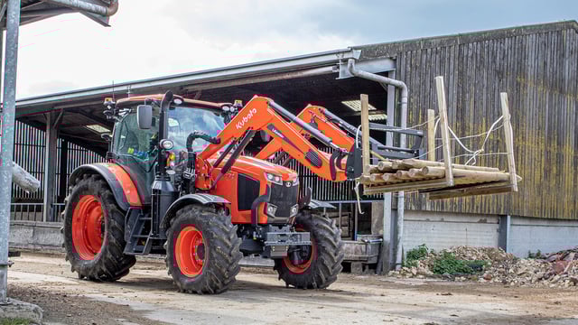 Kubota sources loaders and confesses to technology lag