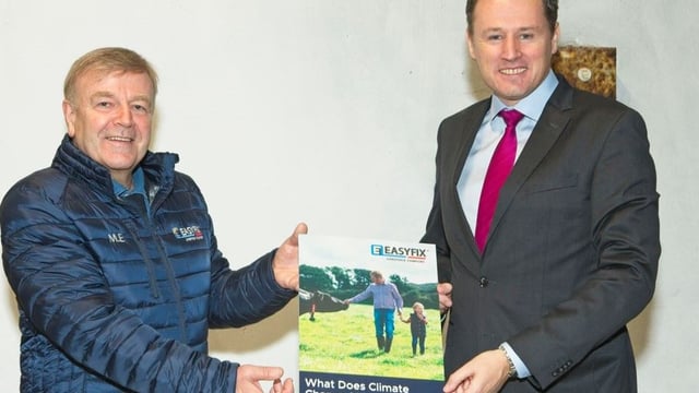 Minister attends launch of information booklet on climate change