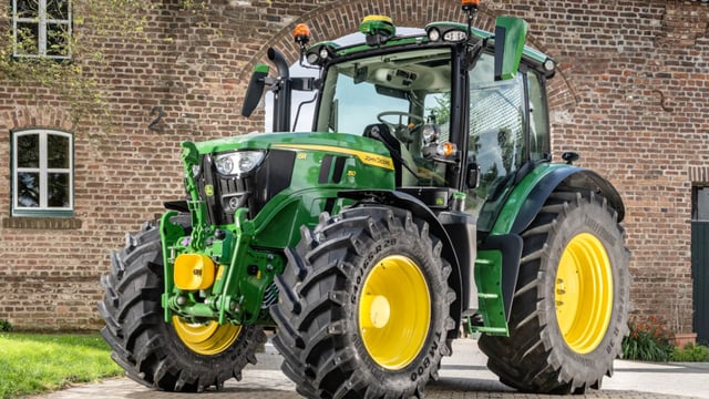 Deere expects drop in demand for farm machinery in 2024