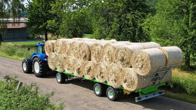 Joskin offers choice of finish on latest bale trailers