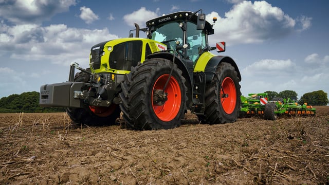 Claas revenues rise by almost 20%