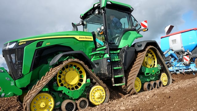 John Deere to face lawsuits over right to repair