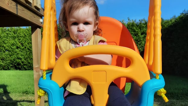 Contracting community support run for child with sight loss