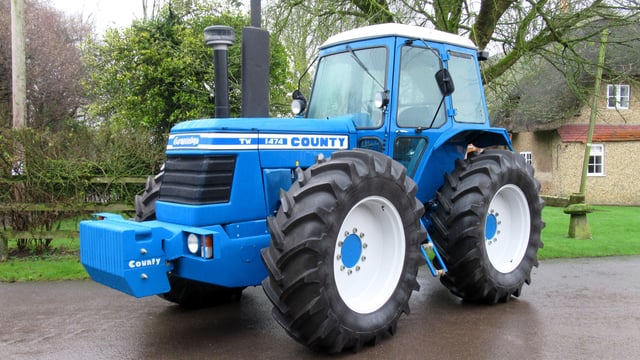 40-year-old tractor sells for a quarter of a million euro